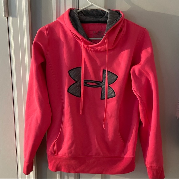 Under Armour Tops - Under armour sweatshirt